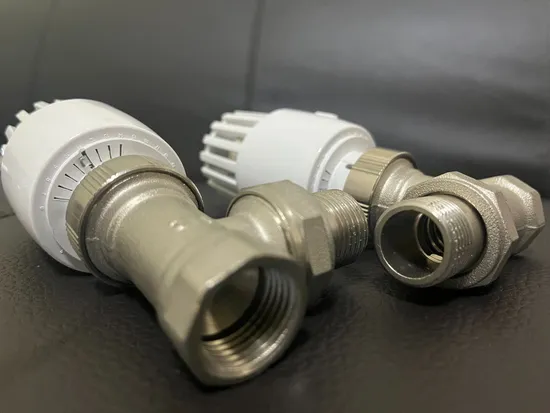 1/2 Inch Angle Pattern Manual Brass Radiator Valve